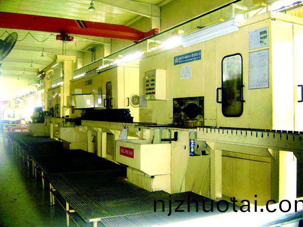 汽缸(gang)體(ti)加工生(sheng)産線(xian)