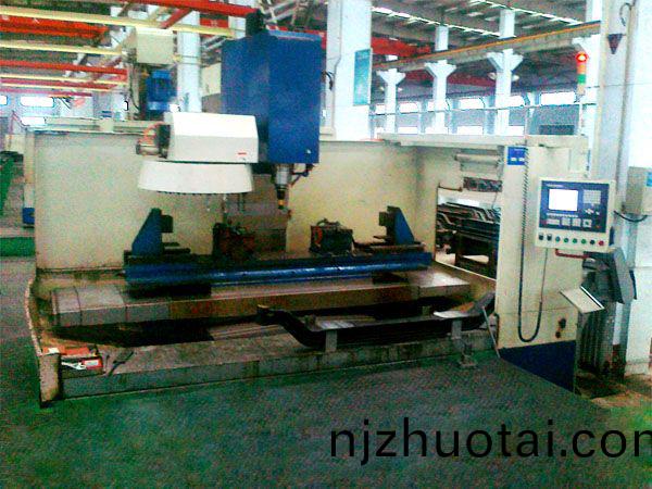 前(qian)軸十(shi)孔(kong)加工(gong)專(zhuan)用(yong)立式加工(gong)