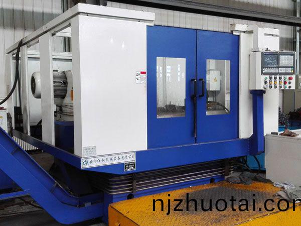 鉤尾框(kuang)承載(zai)麵加工機牀(chuang)